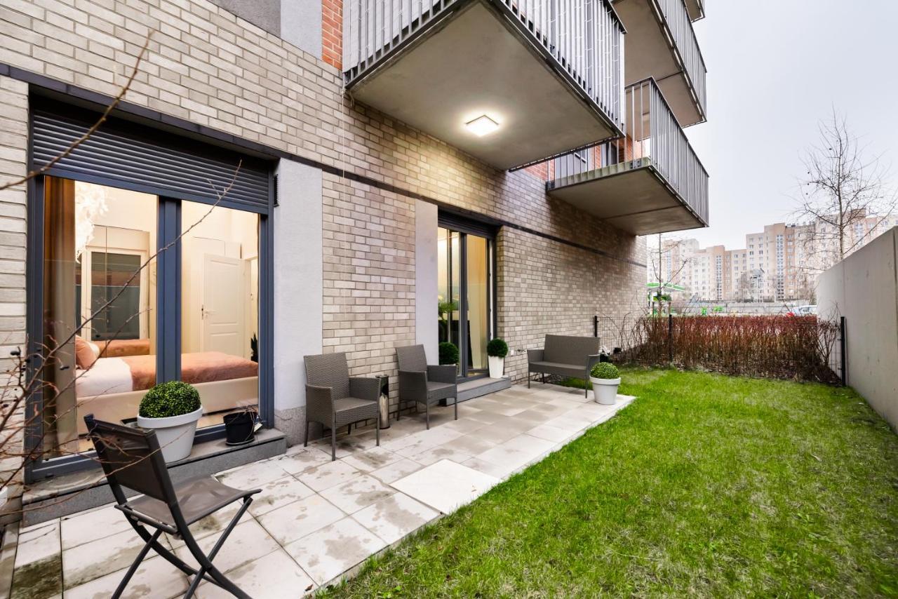 New Praga Ladies' & Gentlemen'S Apartments Βαρσοβία Εξωτερικό φωτογραφία
